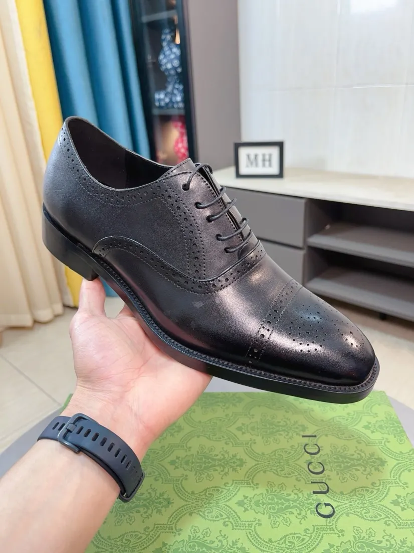Factory price 500🌹🌹 [GUCCI Gucci] A new style of formal men's leather shoes is coming~ The original quality upper is made of cowhide imported from Italy + soft and delicate leather, comfortable and soft first-layer cowhide lining, rubber wear-resistant outsole, the shoe shape is dignified and domineering, and the luxury charm cannot be concealed! The natural and free nouveau riche leads the trend. Code number: 38-44